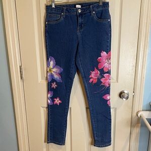 Venus Jeans size 6: Skinny Mid-rise Stretch Hibiscus Flower